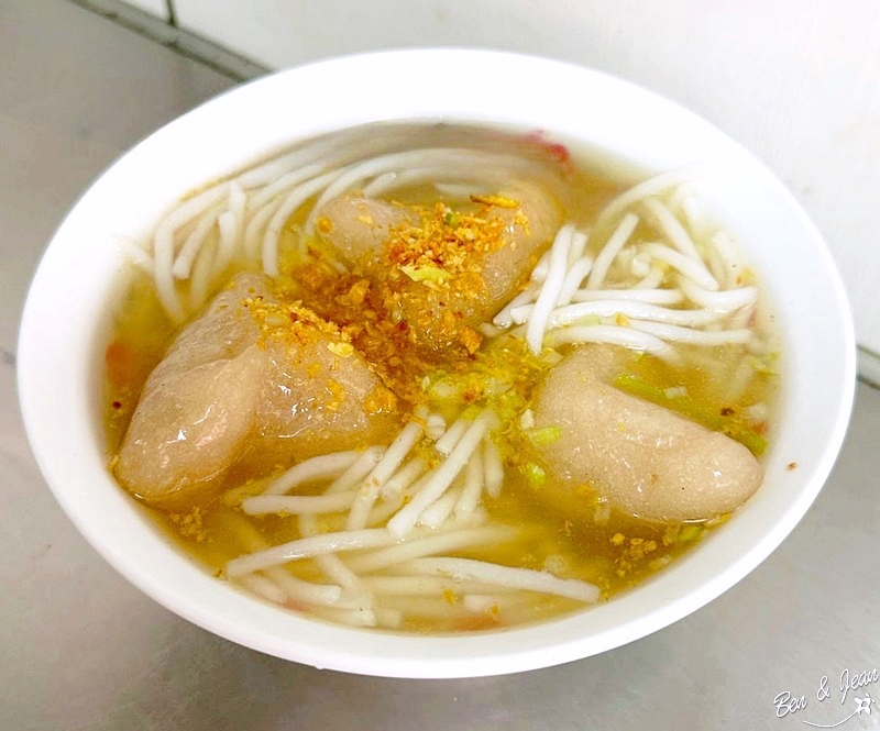 【信利號阿塗貓耳朵】80年魚丸米粉老店，獨特貓耳朵香Q彈牙，必點綜合米粉~粗米粉、魚丸、貓耳朵、油豆腐超好吃 @紫色微笑 Ben Jean 饗樂生活