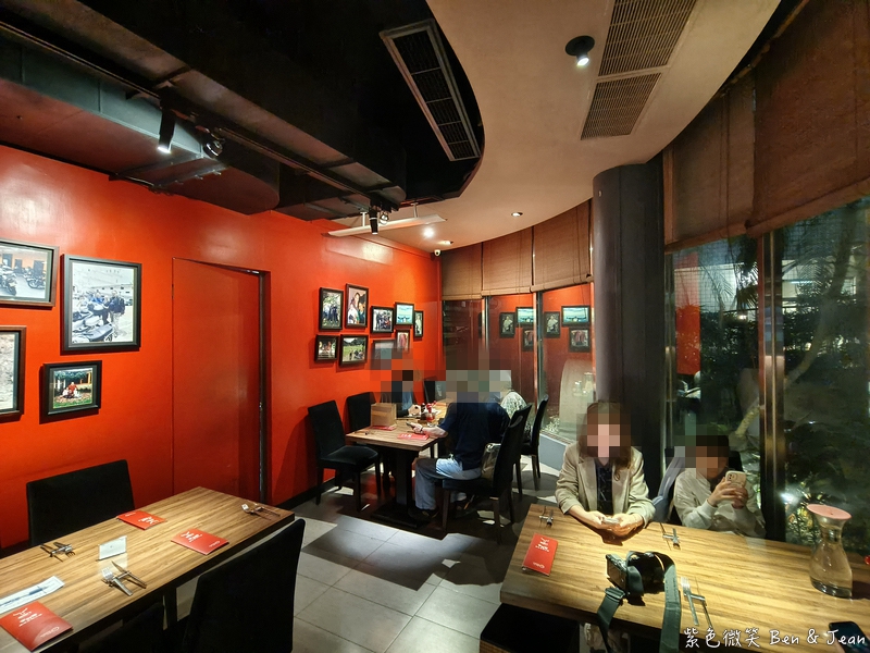 【亨利客原味炭烤牛排】信義區六張犁站美食推薦：中東牛肉包餅、紐約克牛排、伊比利豬通通必吃！ @紫色微笑 Ben Jean 饗樂生活