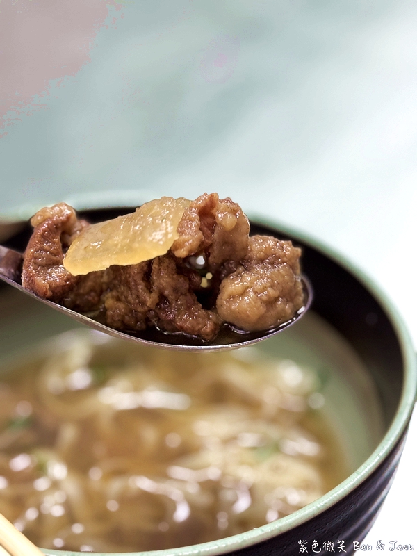 【宜蘭文昌炸醬麵|原聖母醫院中正南路】冬山義成路必吃古早味炸醬麵、乾拌麵、肉燥乾麵、油酥排骨麵、餛飩魚丸湯 @紫色微笑 Ben Jean 饗樂生活 【宜蘭文昌炸醬麵|原聖母醫院中正南路】冬山義成路必吃古早味炸醬麵、乾拌麵、肉燥乾麵、油酥排骨麵、餛飩魚丸湯 @紫色微笑 Ben Jean 饗樂生活