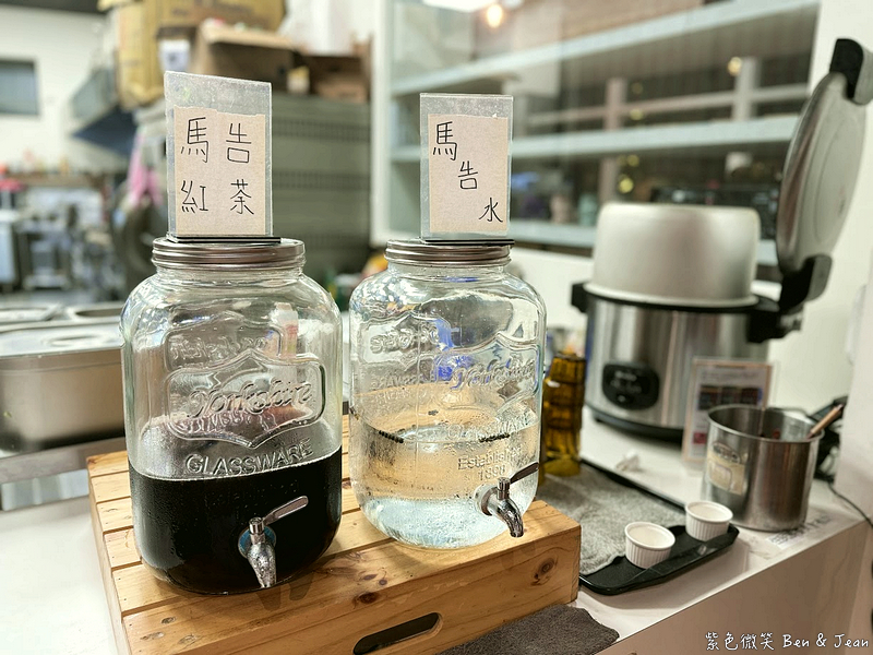 【喜浪鐵沐料理廚坊】宜蘭大學區美食道地原住民風味餐，必吃傳承鹹豬肉、吉拿夫與打那刺蔥燉雞肉，周五六原住民駐唱之夜！ @紫色微笑 Ben Jean 饗樂生活