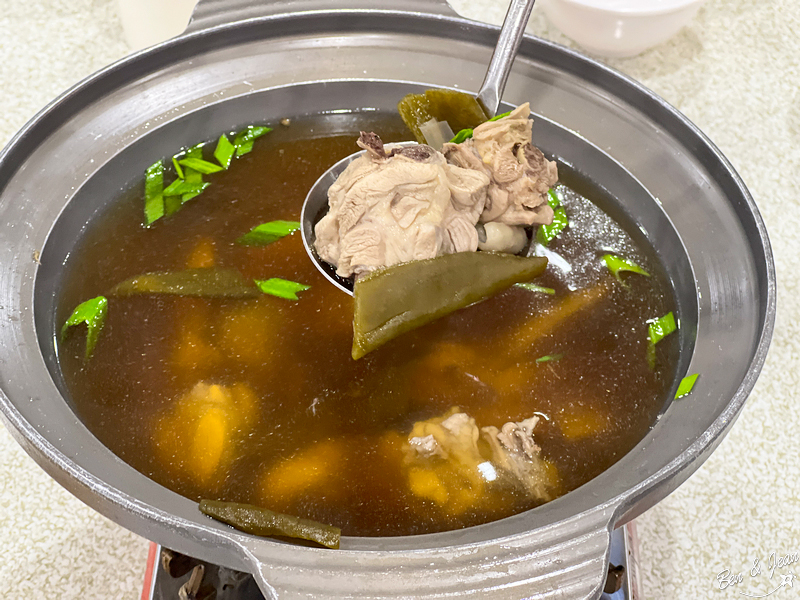 【大仁哥烤雞】宜蘭必吃烤雞名店！菜單價位、人氣餐點一次看～甘蔗燻烤香氣爆棚，金黃脆皮鮮嫩多汁太誘人！ @紫色微笑 Ben Jean 饗樂生活