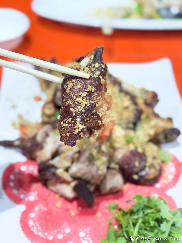 【塭底烤魚】老饕必訪海鮮熱炒名店，鹽烤台灣鯛尚出名 (含菜單) @紫色微笑 Ben Jean 饗樂生活