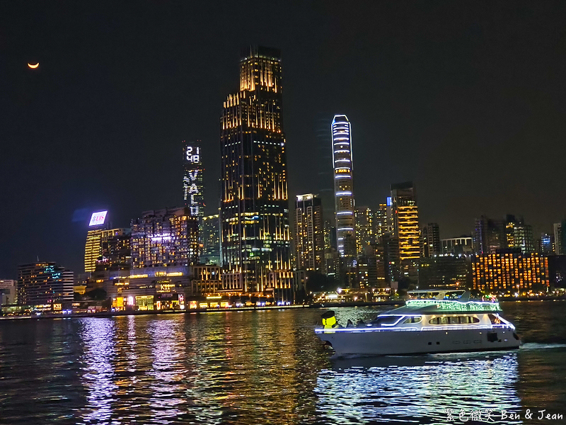 【香港維多利亞港夜遊】永安號. 張保仔(鴨靈號).豪華遊艇船票價格行程時間,幻彩詠香江、登船賞景好chill @紫色微笑 Ben Jean 饗樂生活 【香港維多利亞港夜遊】永安號. 張保仔(鴨靈號).豪華遊艇船票價格行程時間,幻彩詠香江、登船賞景好chill @紫色微笑 Ben Jean 饗樂生活