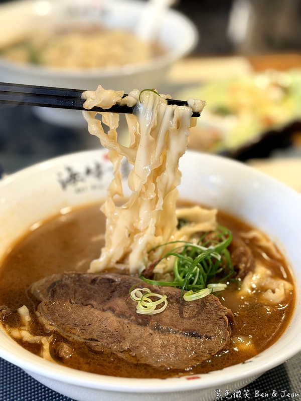 【海牛樓】只賣半筋半肉牛肉麵！湯濃肉大塊，獨創四重奏吃法超有趣 @紫色微笑 Ben Jean 饗樂生活