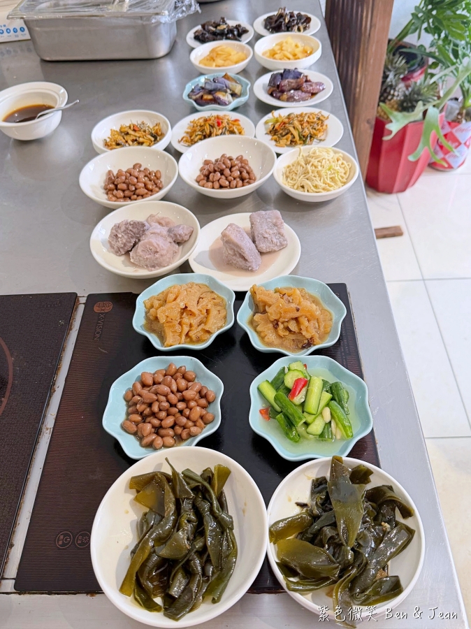 【鄧師傅牛肉麵】宜蘭壯圍必吃限量紅燒三寶牛肉麵,最新店址菜單價位,江浙菜底蘊湯頭清甜甘醇 @紫色微笑 Ben Jean 饗樂生活 【鄧師傅牛肉麵】宜蘭壯圍必吃限量紅燒三寶牛肉麵,最新店址菜單價位,江浙菜底蘊湯頭清甜甘醇 @紫色微笑 Ben Jean 饗樂生活