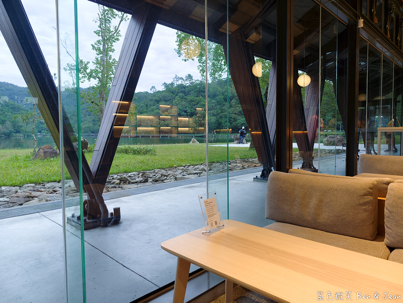 【Herbelle Tea 湖畔茶屋】宜蘭礁溪龍潭湖畔絕美湖景咖啡廳,坐擁龍潭湖畔第一排絕美湖景,寵物友善、高CP值打卡熱點 @紫色微笑 Ben Jean 饗樂生活 【Herbelle Tea 湖畔茶屋】宜蘭礁溪龍潭湖畔絕美湖景咖啡廳,坐擁龍潭湖畔第一排絕美湖景,寵物友善、高CP值打卡熱點 @紫色微笑 Ben Jean 饗樂生活