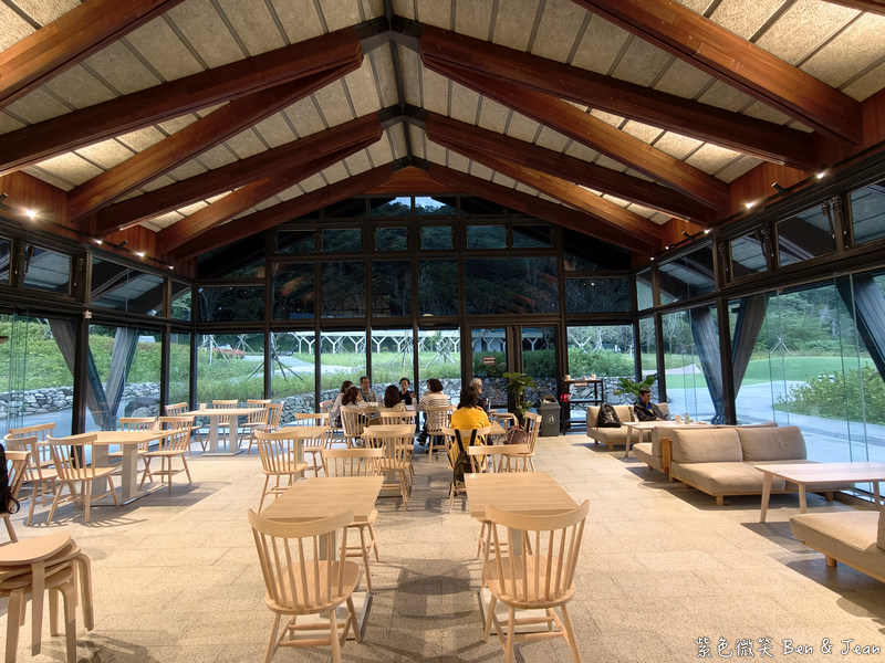 【Herbelle Tea 湖畔茶屋】宜蘭礁溪龍潭湖畔絕美湖景咖啡廳,坐擁龍潭湖畔第一排絕美湖景,寵物友善、高CP值打卡熱點 @紫色微笑 Ben Jean 饗樂生活 【Herbelle Tea 湖畔茶屋】宜蘭礁溪龍潭湖畔絕美湖景咖啡廳,坐擁龍潭湖畔第一排絕美湖景,寵物友善、高CP值打卡熱點 @紫色微笑 Ben Jean 饗樂生活