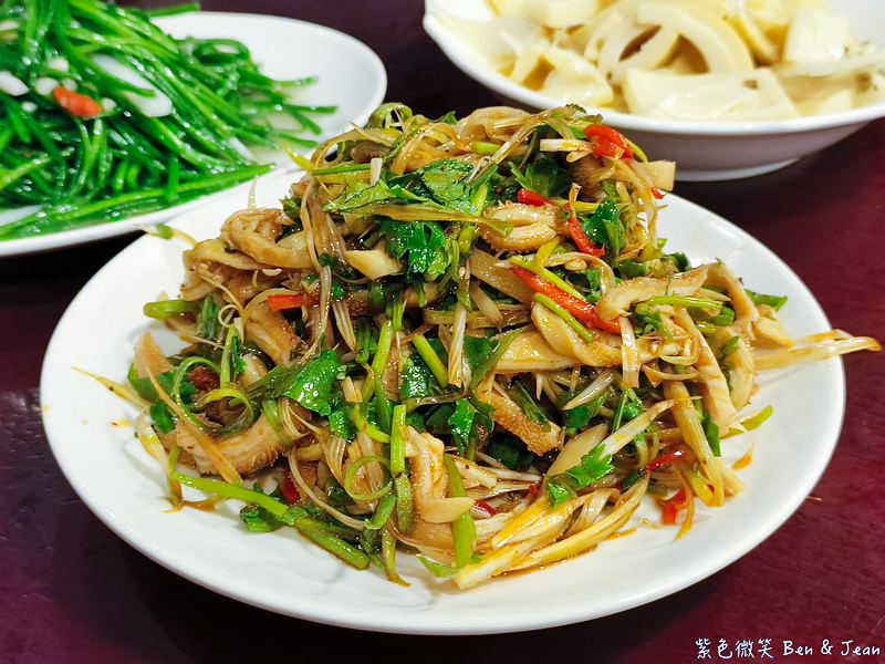 【番割田甕缸雞】雞皮脆肉鮮嫩多汁帶有柴燒香氣,國道五號蘇澳交流道下高人氣美食 @紫色微笑 Ben Jean 饗樂生活 【番割田甕缸雞】雞皮脆肉鮮嫩多汁帶有柴燒香氣,國道五號蘇澳交流道下高人氣美食 @紫色微笑 Ben Jean 饗樂生活