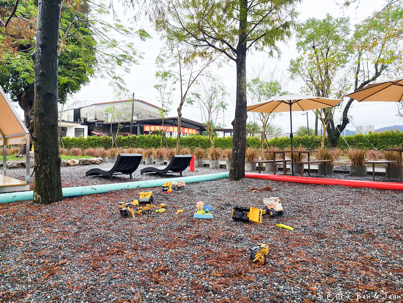 【樹懶餐廳萌寵農場 】超萌室內動物區 x 鵜鶘餵食秀 x精采DIY，晴雨皆宜的親子夢幻樂園part 2 @紫色微笑 Ben Jean 饗樂生活