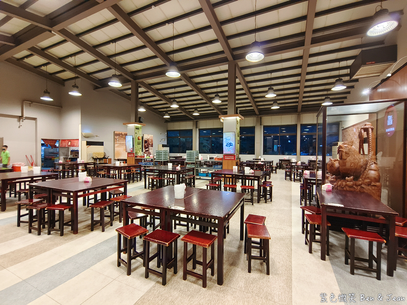 【番割田甕缸雞】雞皮脆肉鮮嫩多汁帶有柴燒香氣，國道五號蘇澳交流道下高人氣美食 @紫色微笑 Ben Jean 饗樂生活