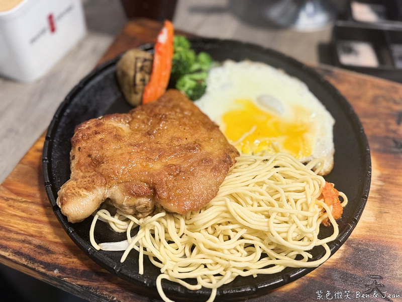 【天牛私廚牛排】食尚玩家推薦！高品質原塊肉免沾醬就好吃，羅東牛排人氣名店 @紫色微笑 Ben Jean 饗樂生活