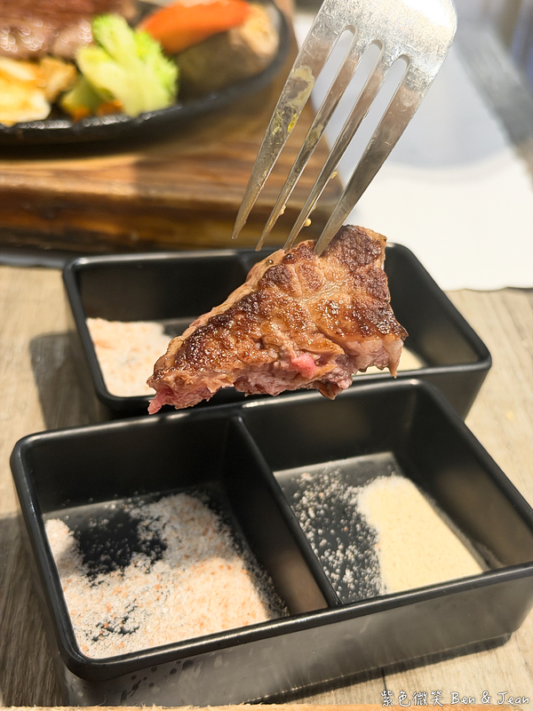 【天牛私廚牛排】食尚玩家推薦！高品質原塊肉免沾醬就好吃，羅東牛排人氣名店 @紫色微笑 Ben Jean 饗樂生活