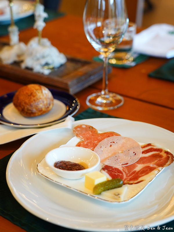 【野夫炊煙】百年石頭屋改建法式餐廳，盡享頂級餐點與湖光山色 @紫色微笑 Ben Jean 饗樂生活