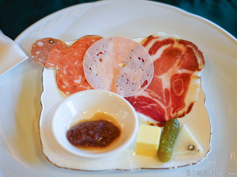 【野夫炊煙】百年石頭屋改建法式餐廳，盡享頂級餐點與湖光山色 @紫色微笑 Ben Jean 饗樂生活