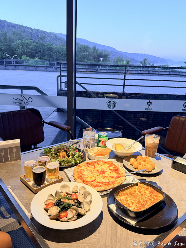 OA PIZZA》烏石港旁美式餐廳，星巴客咖啡、吉姆老爹啤酒、麥田啤酒  海景步道戲水踏浪，OA HOTEL頭城外澳美食推薦 @紫色微笑 Ben Jean 饗樂生活
