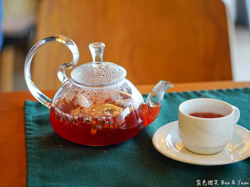 【野夫炊煙】百年石頭屋改建法式餐廳，盡享頂級餐點與湖光山色 @紫色微笑 Ben Jean 饗樂生活