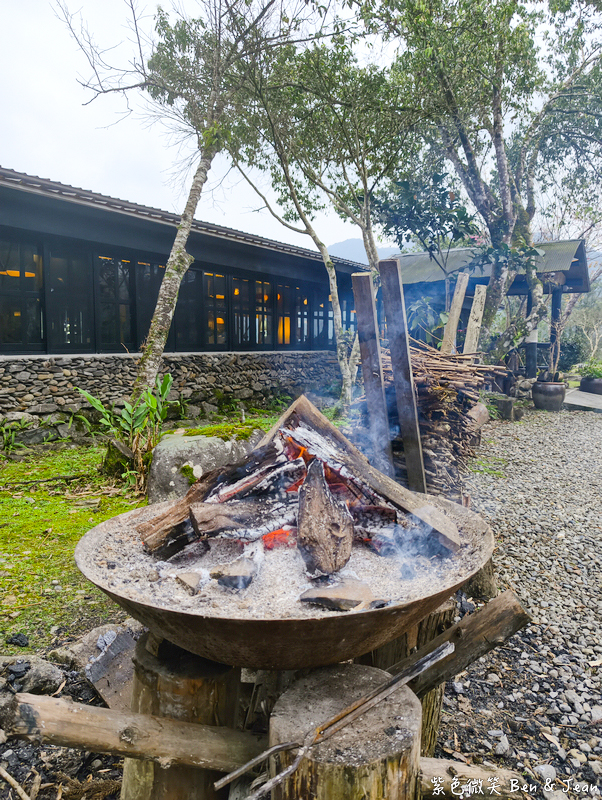 【野夫炊煙】百年石頭屋改建法式餐廳，盡享頂級餐點與湖光山色 @紫色微笑 Ben Jean 饗樂生活