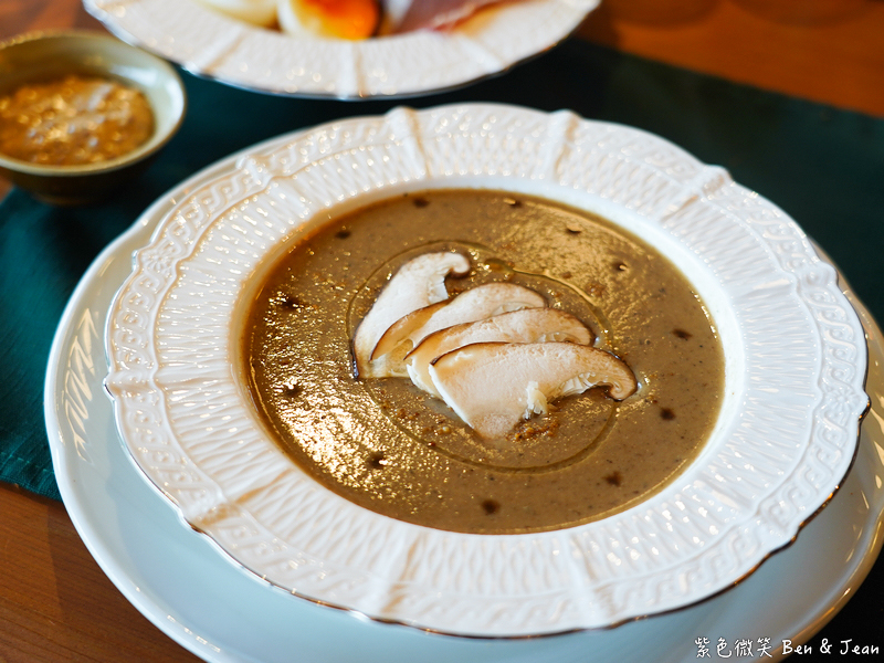 【野夫炊煙】百年石頭屋改建法式餐廳，盡享頂級餐點與湖光山色 @紫色微笑 Ben Jean 饗樂生活