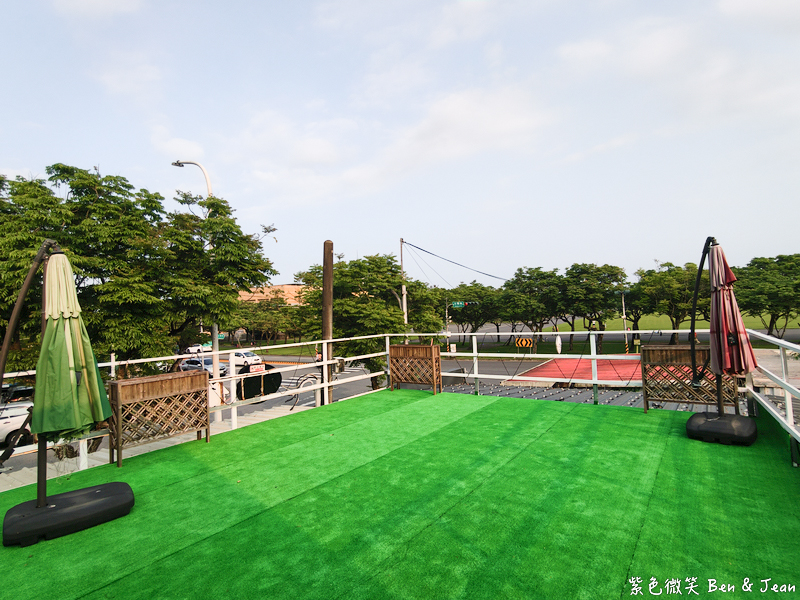 【2026宜蘭市必吃美食】鐵桶刈包｜運動公園人氣時尚刈包，滷肉香嫩超銷魂 @紫色微笑 Ben Jean 饗樂生活