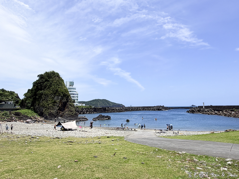 【豆腐岬風景區】豆腐岬海水浴場SUP立槳&times;獨木舟&times;浮潛體驗，海崖軍事碉堡美拍熱點 @紫色微笑 Ben Jean 饗樂生活