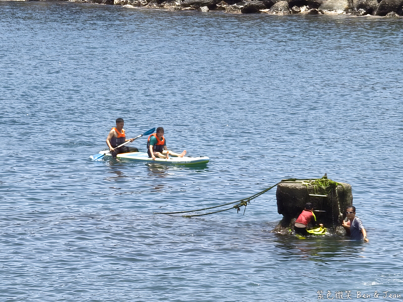 【豆腐岬風景區】豆腐岬海水浴場SUP立槳&times;獨木舟&times;浮潛體驗，海崖軍事碉堡美拍熱點 @紫色微笑 Ben Jean 饗樂生活