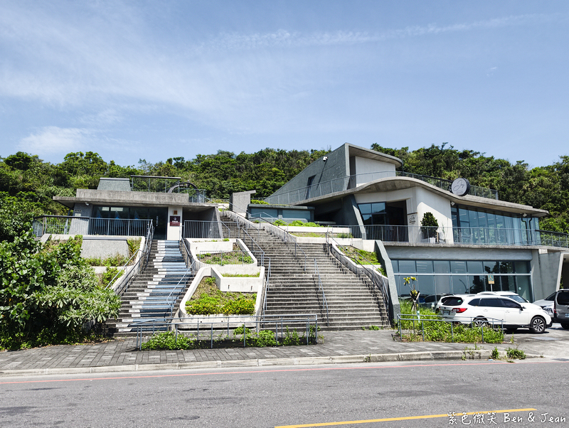 【豆腐岬風景區】豆腐岬海水浴場SUP立槳&times;獨木舟&times;浮潛體驗，海崖軍事碉堡美拍熱點 @紫色微笑 Ben Jean 饗樂生活