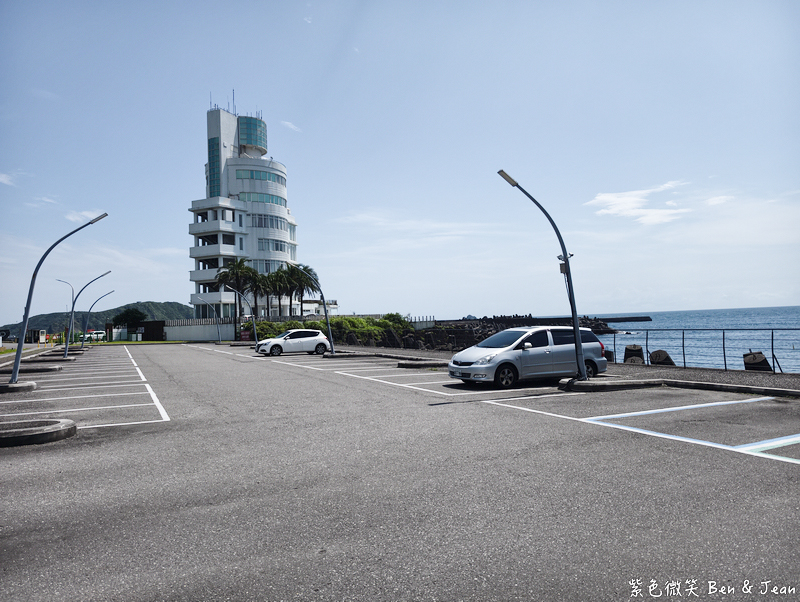 【豆腐岬風景區】豆腐岬海水浴場SUP立槳&times;獨木舟&times;浮潛體驗，海崖軍事碉堡美拍熱點 @紫色微笑 Ben Jean 饗樂生活