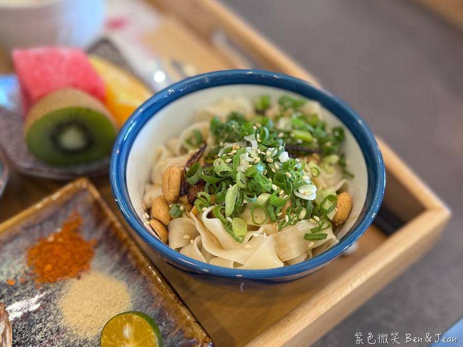 【山漁海本地海鮮定食】在地漁港新鮮直送，激推高CP值海鮮定食套餐，沒預訂吃不到 @紫色微笑 Ben Jean 饗樂生活