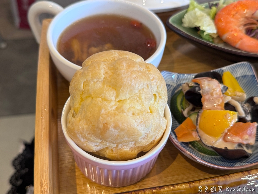 【山漁海本地海鮮定食】在地漁港新鮮直送，激推高CP值海鮮定食套餐，沒預訂吃不到 @紫色微笑 Ben Jean 饗樂生活