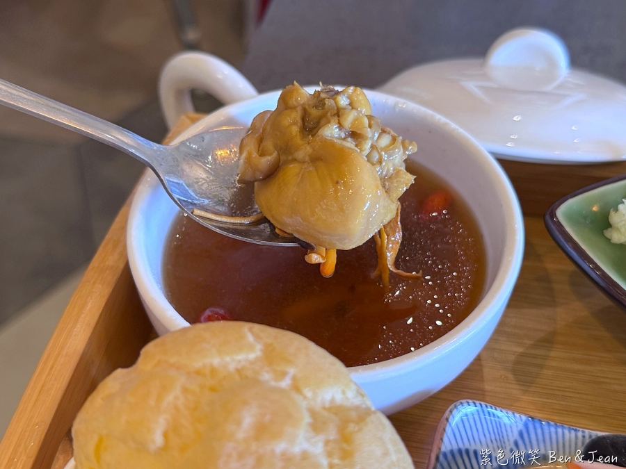 【山漁海本地海鮮定食】在地漁港新鮮直送，激推高CP值海鮮定食套餐，沒預訂吃不到 @紫色微笑 Ben Jean 饗樂生活
