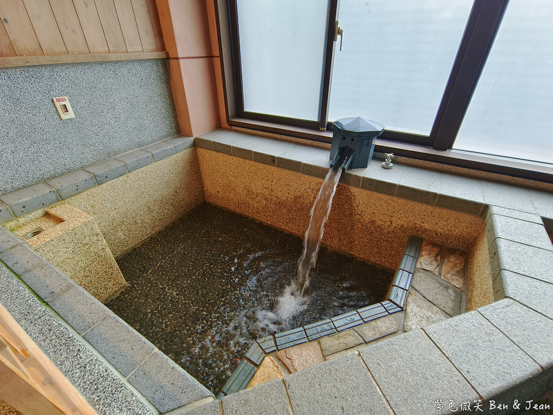 【蘇澳冷泉公園湯屋】全台唯一冷熱泉湯屋天然香檳汽水泉！大眾池門票、冷熱雙泉湯屋價格、停車交通完整攻略 @紫色微笑 Ben Jean 饗樂生活