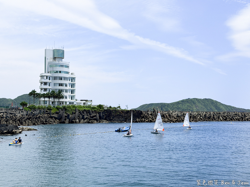 【豆腐岬風景區】豆腐岬海水浴場SUP立槳&times;獨木舟&times;浮潛體驗，海崖軍事碉堡美拍熱點 @紫色微笑 Ben Jean 饗樂生活
