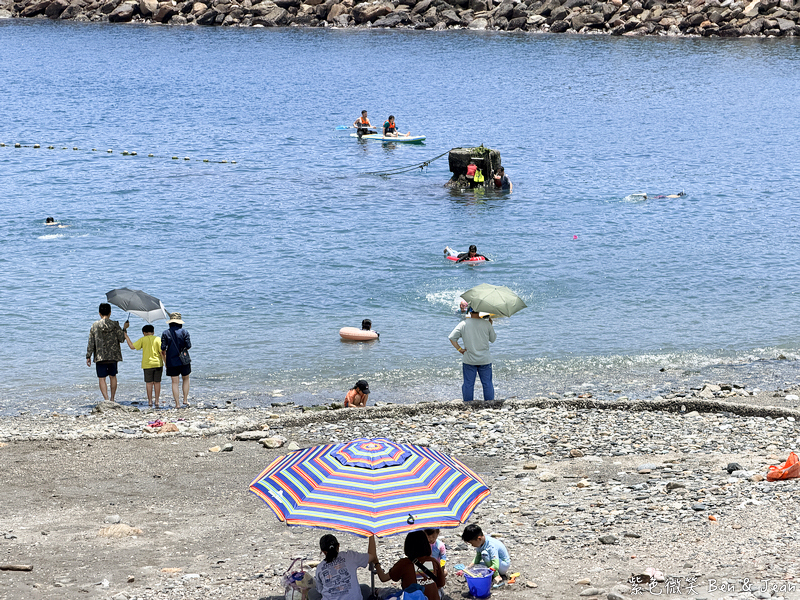 【豆腐岬風景區】豆腐岬海水浴場SUP立槳&times;獨木舟&times;浮潛體驗，海崖軍事碉堡美拍熱點 @紫色微笑 Ben Jean 饗樂生活