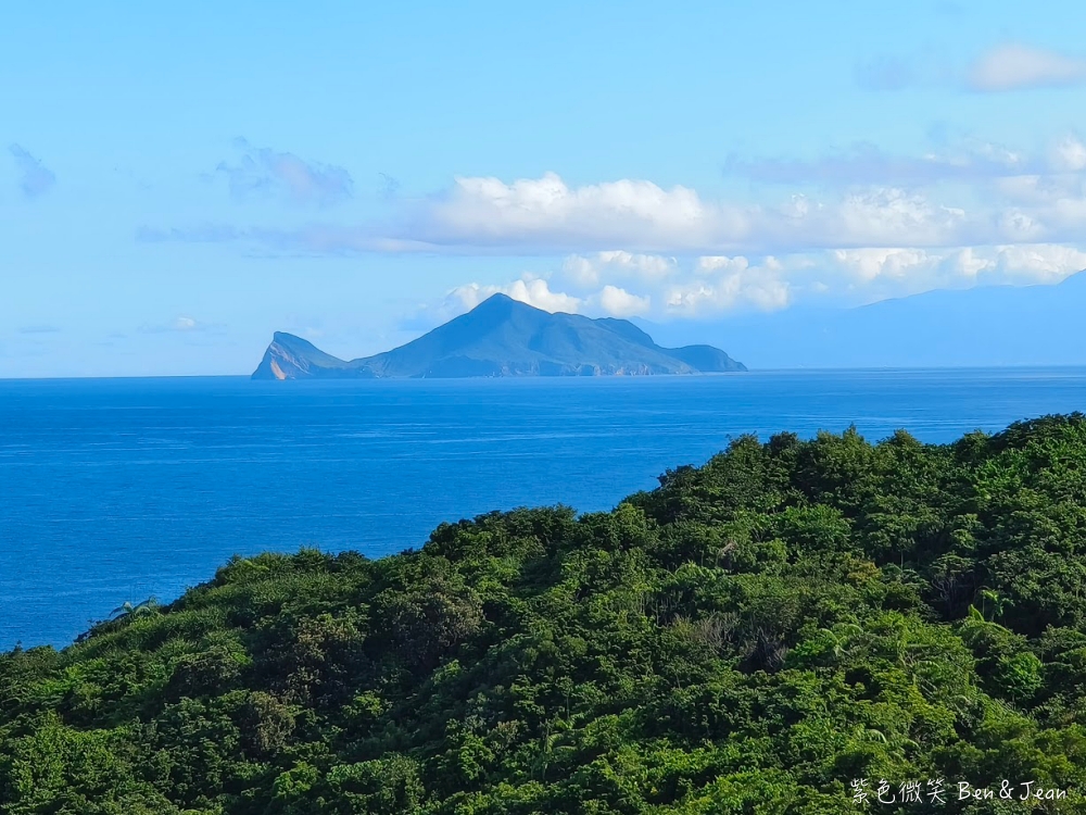 【三貂角燈塔】北台灣最美純白燈塔！小教堂 歐式庭園 雷達站 三貂角燈塔 步道，極東觀景台看龜山島、馬崗痛風小卷米粉這樣吃 @紫色微笑 Ben Jean 饗樂生活