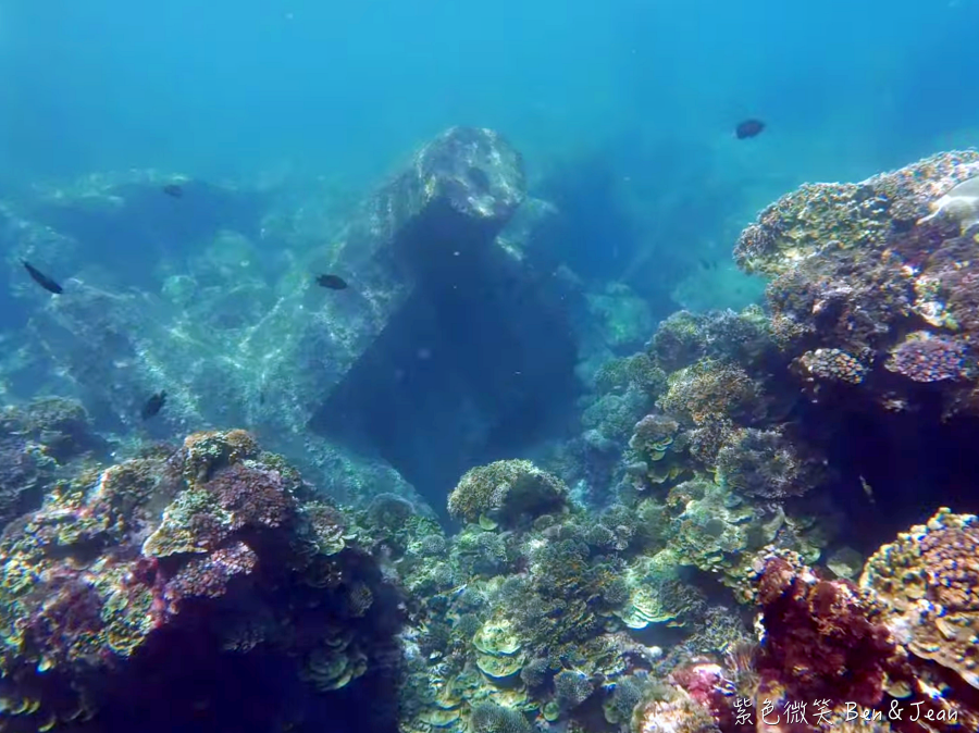 【豆腐岬風景區】豆腐岬海水浴場SUP立槳&times;獨木舟&times;浮潛體驗，海崖軍事碉堡美拍熱點 @紫色微笑 Ben Jean 饗樂生活