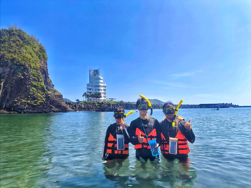 【瓏山林蘇澳冷熱泉度假飯店】一泊二食包辦 SUP、浮潛與雙湯池、美食極致饗宴，暑假全家狂讚的避暑神仙玩法！ @紫色微笑 Ben Jean 饗樂生活