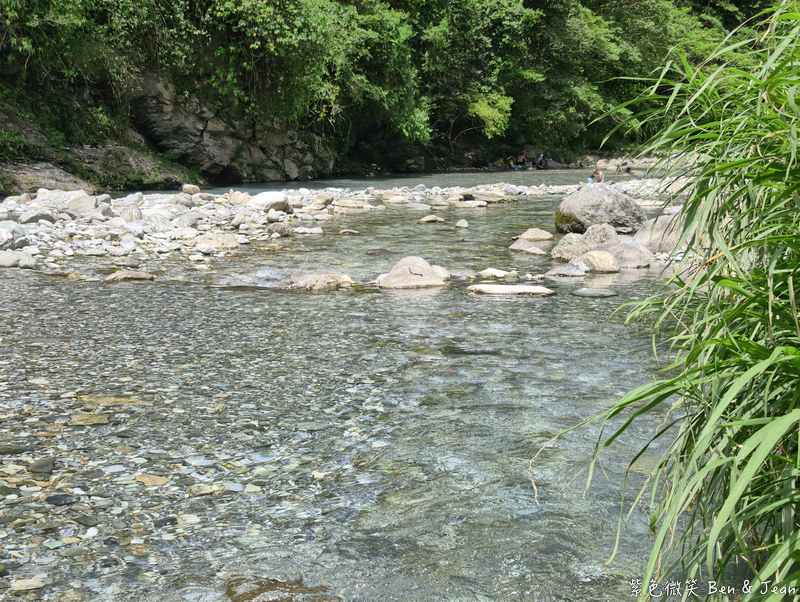 【白鮑溪親水園區】白鮑溪戲水區玩水消暑天堂！交通、停車、戲水秘境全攻略，下車1分鐘即達超方便 @紫色微笑 Ben Jean 饗樂生活