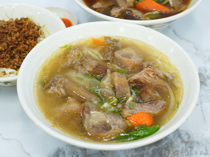 【新竹美食】九添福牛肉麵館｜米其林必比登推薦！城隍廟旁真材實料的極致湯頭 @紫色微笑 Ben Jean 饗樂生活