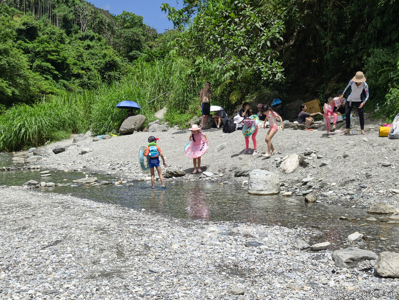 【白鮑溪親水園區】白鮑溪戲水區玩水消暑天堂！交通、停車、戲水秘境全攻略，下車1分鐘即達超方便 @紫色微笑 Ben Jean 饗樂生活