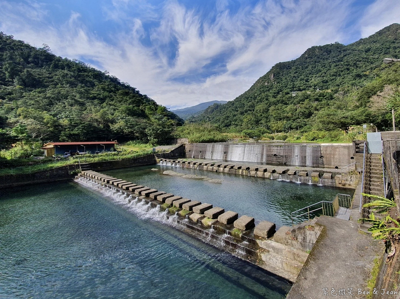 五峰旗瀑布+抺茶山》爬山戲水烤肉好去處,瀑布步道輕鬆好走適合親子踏青!攻頂有著抺茶景色的一日郊山! @紫色微笑 Ben Jean 饗樂生活 五峰旗瀑布+抺茶山》爬山戲水烤肉好去處,瀑布步道輕鬆好走適合親子踏青!攻頂有著抺茶景色的一日郊山! @紫色微笑 Ben Jean 饗樂生活