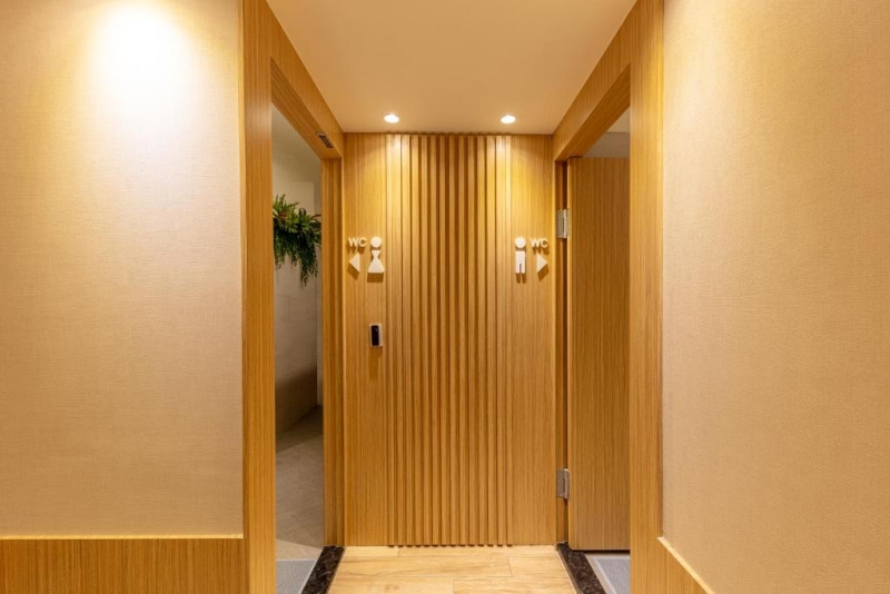 【桃園機場住宿】町・草休行館 CHO Stay｜二航廈超浮誇日系膠囊旅館！木質感小木屋、貼心免費備品，紅眼班機與轉機的睡眠救星！ @紫色微笑 Ben Jean 饗樂生活