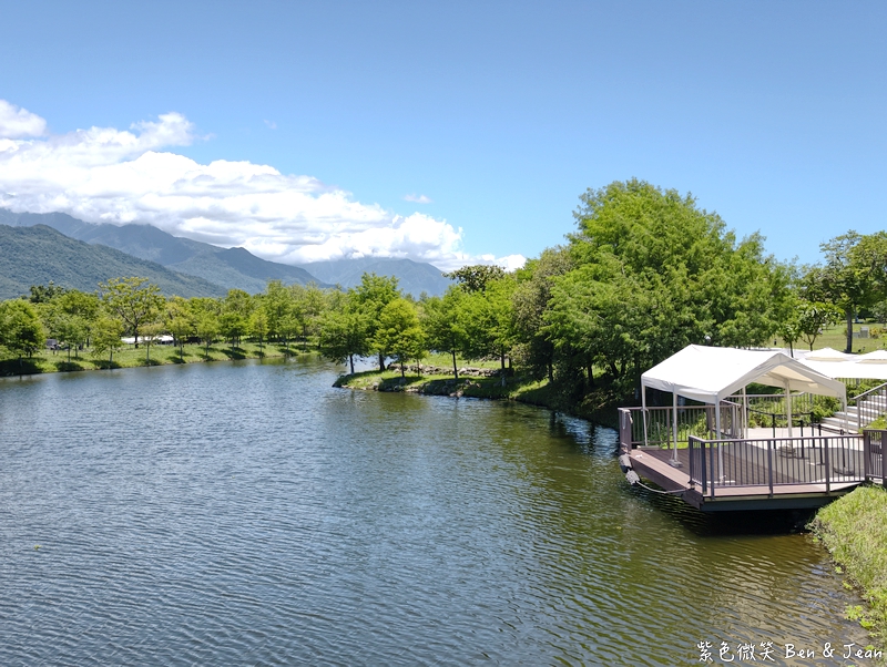 【花蓮免門票景點】理想PAARK水岸生活攻略！童話星巴克、遊園小火車、落羽松與停車資訊 @紫色微笑 Ben Jean 饗樂生活