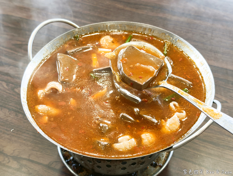 宜蘭下交流道必吃！基隆甕仔雞宜蘭店：在地人激推柴燒脆皮雞＋現炒熱炒，免排隊好停車順遊攻略 @紫色微笑 Ben Jean 饗樂生活