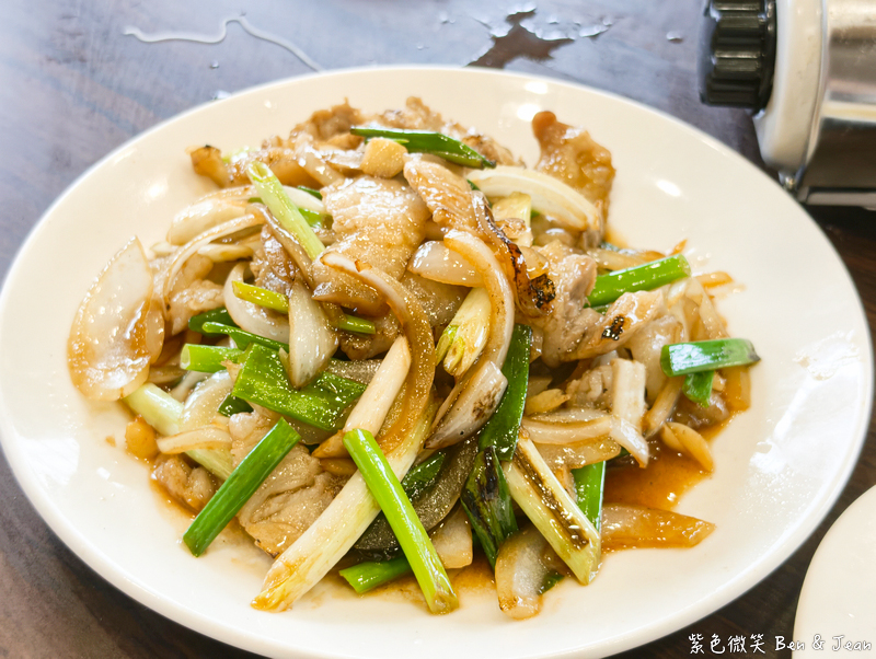 宜蘭下交流道必吃！基隆甕仔雞宜蘭店：在地人激推柴燒脆皮雞＋現炒熱炒，免排隊好停車順遊攻略 @紫色微笑 Ben Jean 饗樂生活
