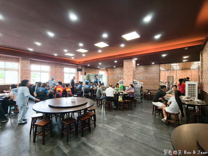 宜蘭下交流道必吃！基隆甕仔雞宜蘭店：在地人激推柴燒脆皮雞＋現炒熱炒，免排隊好停車順遊攻略 @紫色微笑 Ben Jean 饗樂生活