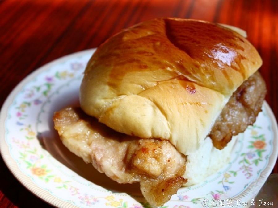 【大利來記豬扒包】澳門必吃美食菜單價位！酥脆麵包夾著醃製入味的香嫩豬扒 @紫色微笑 Ben Jean 饗樂生活