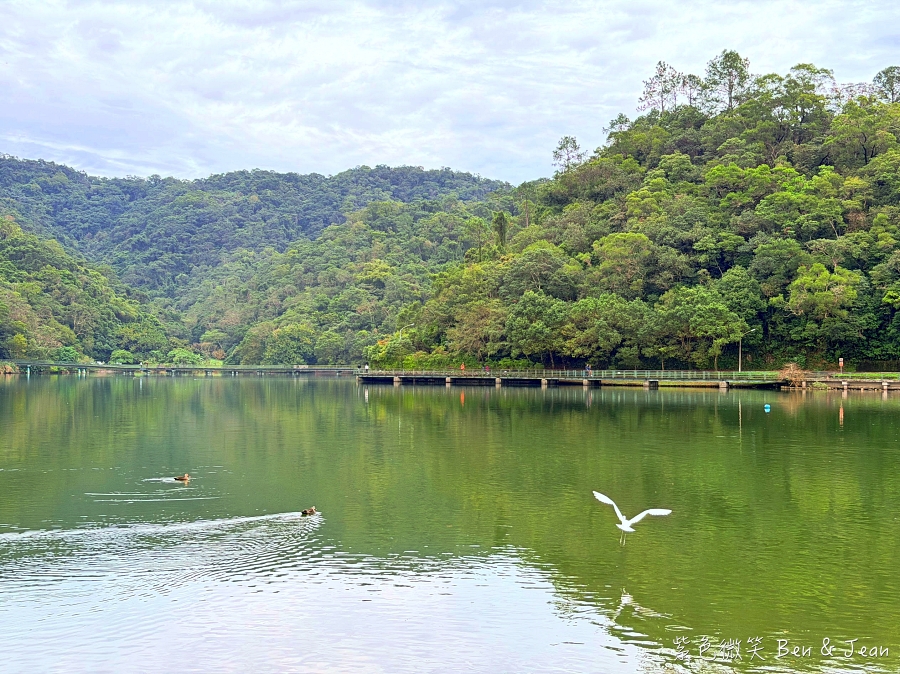 【Herbelle Tea 湖畔茶屋】宜蘭礁溪龍潭湖畔絕美湖景咖啡廳,坐擁龍潭湖畔第一排絕美湖景,寵物友善、高CP值打卡熱點 @紫色微笑 Ben Jean 饗樂生活 【Herbelle Tea 湖畔茶屋】宜蘭礁溪龍潭湖畔絕美湖景咖啡廳,坐擁龍潭湖畔第一排絕美湖景,寵物友善、高CP值打卡熱點 @紫色微笑 Ben Jean 饗樂生活