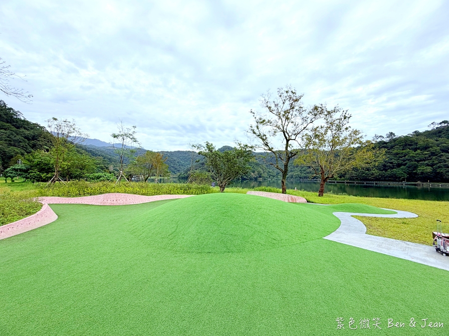 【Herbelle Tea 湖畔茶屋】宜蘭礁溪龍潭湖畔絕美湖景咖啡廳,坐擁龍潭湖畔第一排絕美湖景,寵物友善、高CP值打卡熱點 @紫色微笑 Ben Jean 饗樂生活 【Herbelle Tea 湖畔茶屋】宜蘭礁溪龍潭湖畔絕美湖景咖啡廳,坐擁龍潭湖畔第一排絕美湖景,寵物友善、高CP值打卡熱點 @紫色微笑 Ben Jean 饗樂生活