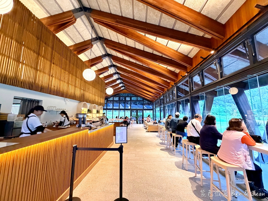 【Herbelle Tea 湖畔茶屋】宜蘭礁溪龍潭湖畔絕美湖景咖啡廳，坐擁龍潭湖畔第一排絕美湖景，寵物友善、高CP值打卡熱點 @紫色微笑 Ben Jean 饗樂生活