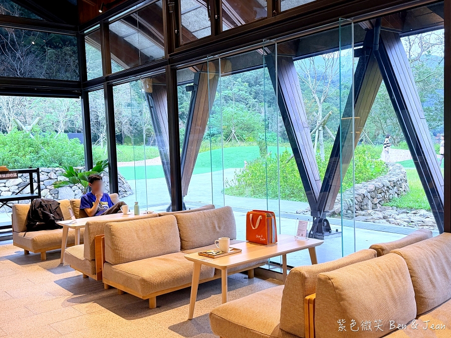 【Herbelle Tea 湖畔茶屋】宜蘭礁溪龍潭湖畔絕美湖景咖啡廳,坐擁龍潭湖畔第一排絕美湖景,寵物友善、高CP值打卡熱點 @紫色微笑 Ben Jean 饗樂生活 【Herbelle Tea 湖畔茶屋】宜蘭礁溪龍潭湖畔絕美湖景咖啡廳,坐擁龍潭湖畔第一排絕美湖景,寵物友善、高CP值打卡熱點 @紫色微笑 Ben Jean 饗樂生活